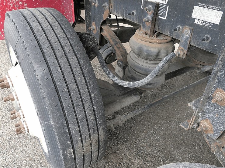2017-mack-granite-gu713-image-13
