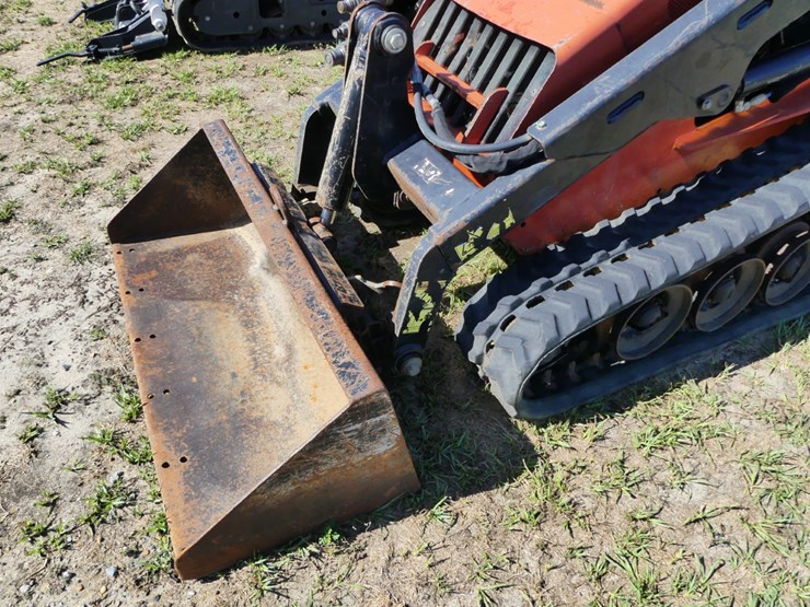 2021-ditch-witch-sk752-image-10