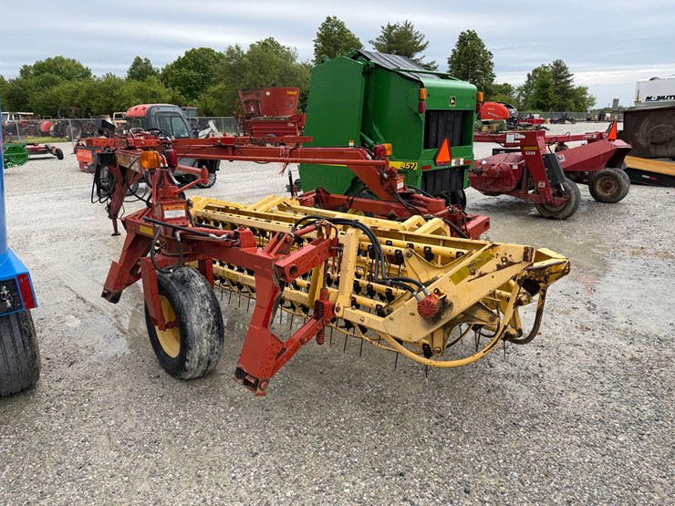 new-holland-216-image-6