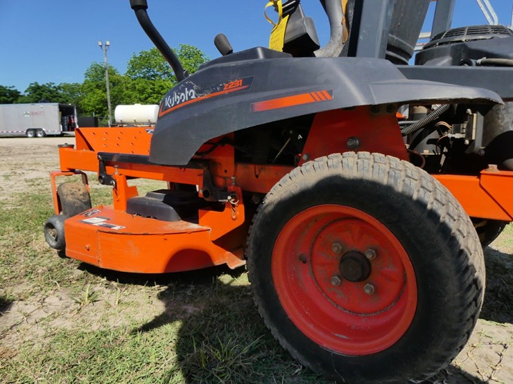 2021-kubota-z231kw-image-7