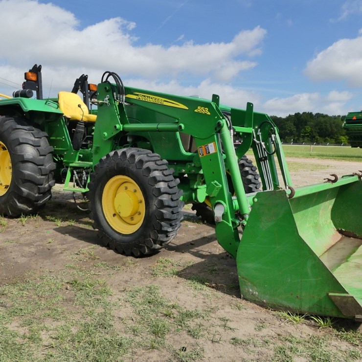 2011 JOHN DEERE 5075E