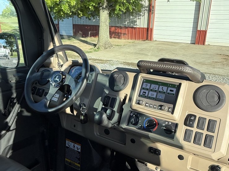 2024-john-deere-gator-image-13