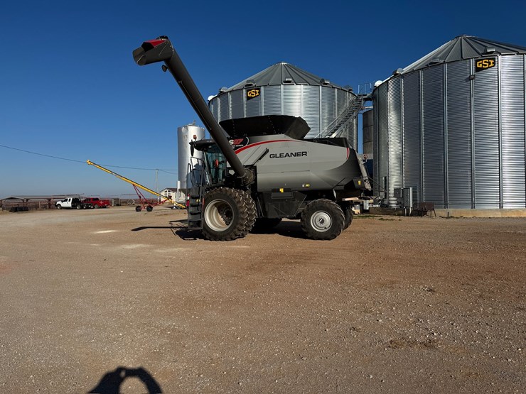 2022-gleaner-s97-image-4