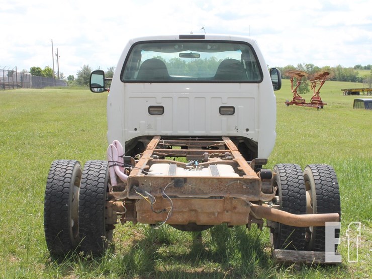 2006-ford-f550-image-3