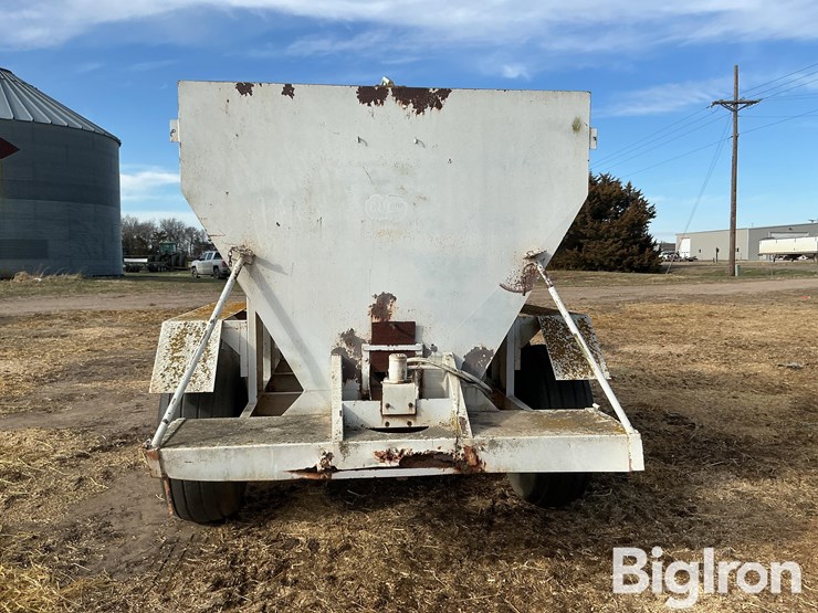piester-dry-fertilizer-spreader-image-6