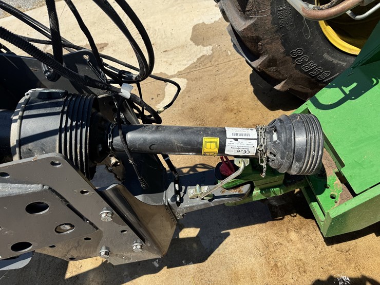 2021-massey-ferguson-2270-image-11