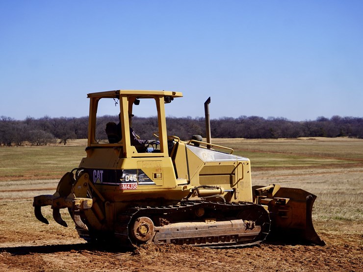 2005-caterpillar-d4g-image-3