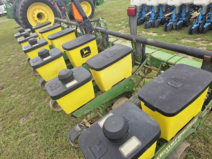 john-deere-1700-image-5