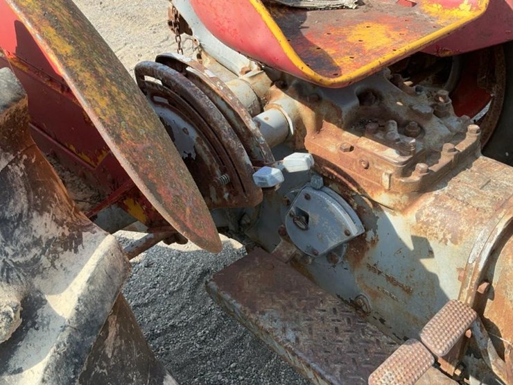 massey-ferguson-35-image-22