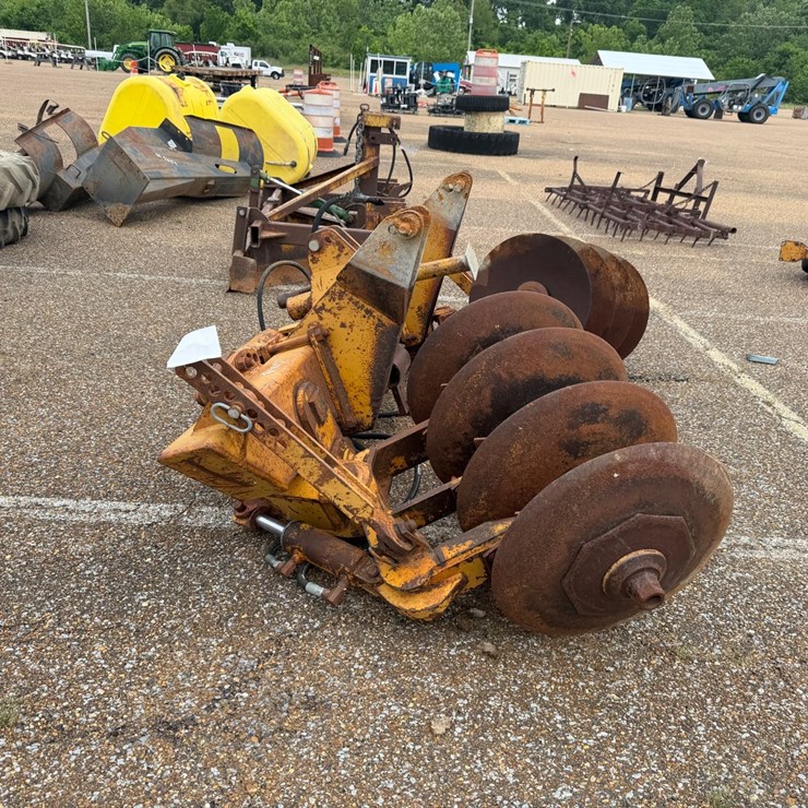 #9057 • Reynolds Levee Plow