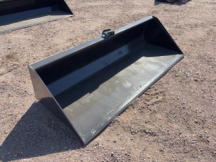 qt-bucket-with-blade-image-2