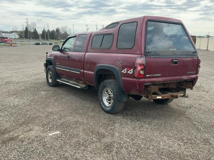 2005-chevrolet-silverado-2500hd-image-3