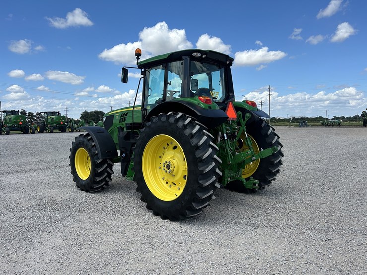 2024-john-deere-6155m-image-3