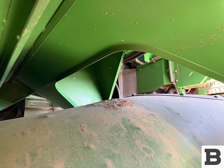 2009-john-deere-9770-sts-image-44