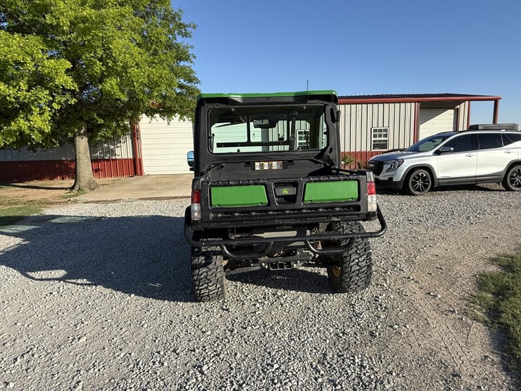 2024-john-deere-gator-image-10