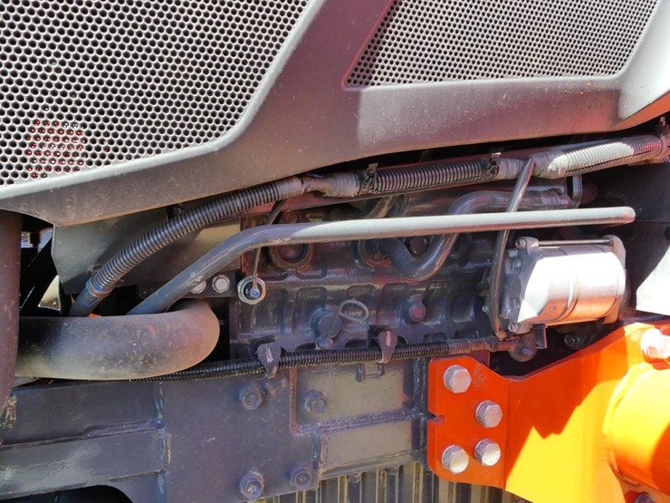 2022-kubota-l4701-image-10