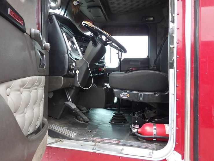 2008-kenworth-t660-image-46