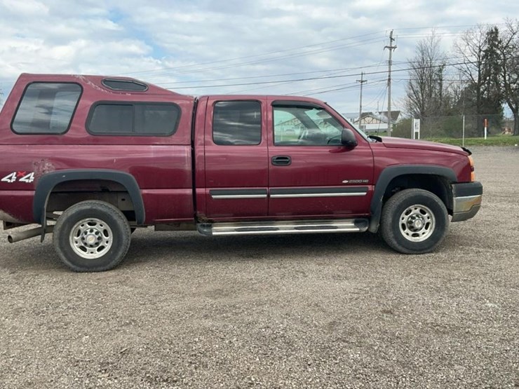 2005-chevrolet-silverado-2500hd-image-6