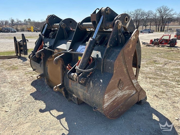 2018-pemberton-inc-4.5-yard-dual-cylinder-hydraulic-grapple-loader-bucket-image-3