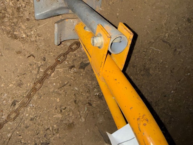 #68-•-yank-post-puller-image-2
