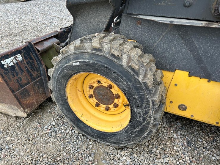 new-holland-ls160-image-17