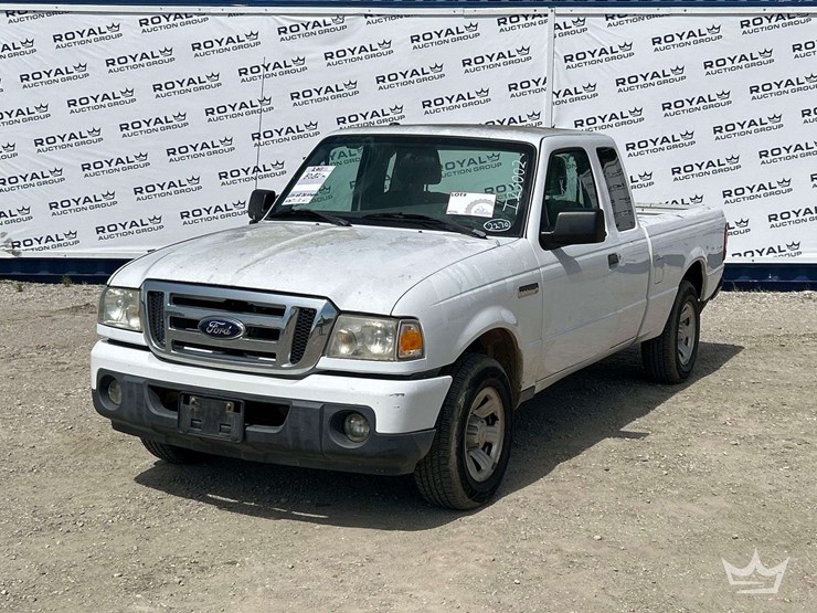 2011-ford-ranger-xlt-image-1