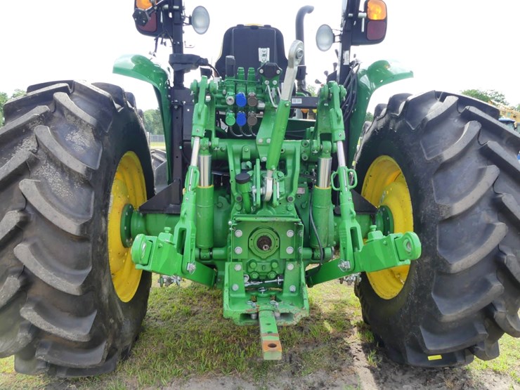 2024-john-deere-5120m-image-5