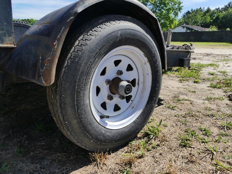 toro-equipment-trailer-image-5