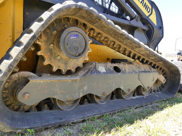 2018-new-holland-c232-image-6