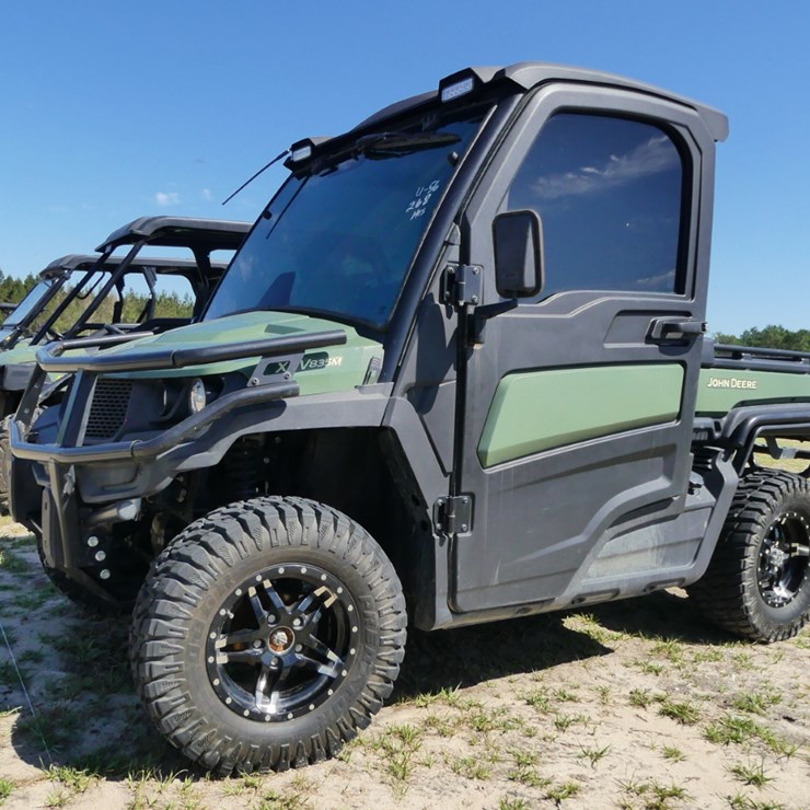 2022 John Deere XUV835M