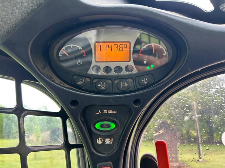 2022-bobcat-t770-image-19