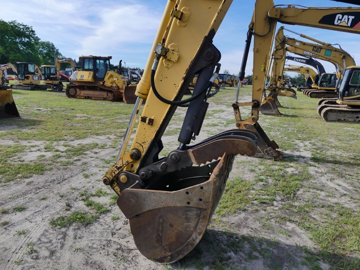 2007-komatsu-pc138us-image-8