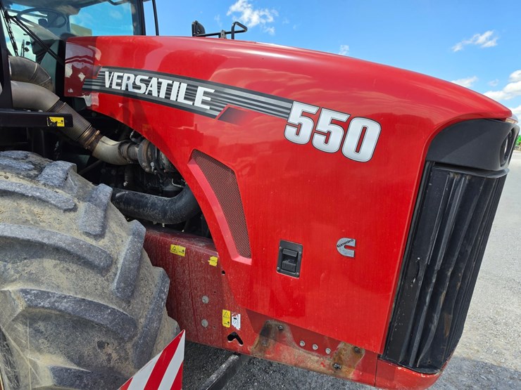 2015-versatile-550-image-3