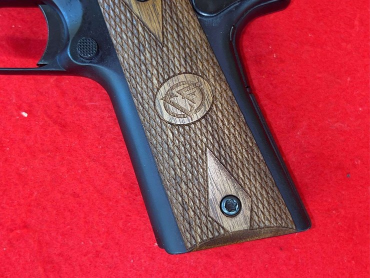 chiappa-firearms-model-1911-22-semi-auto-pistol-.22-lr-image-10