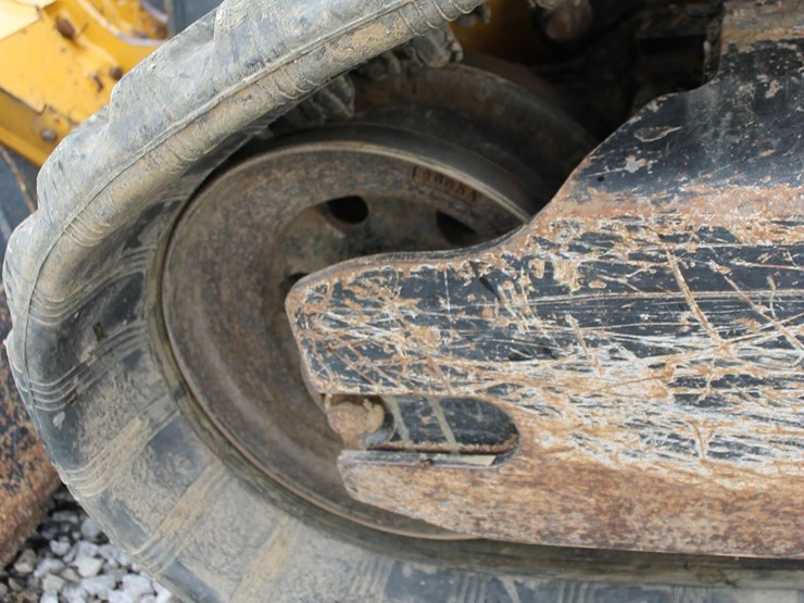 deere-317g-image-12