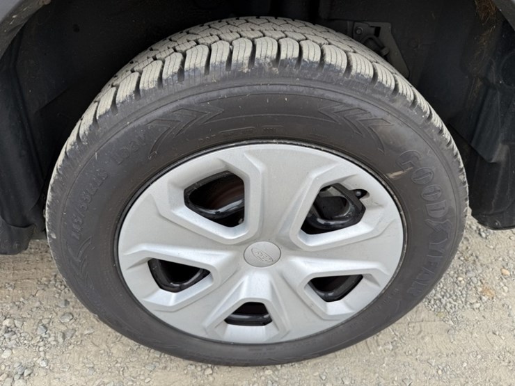2017-ford-explorer-image-17