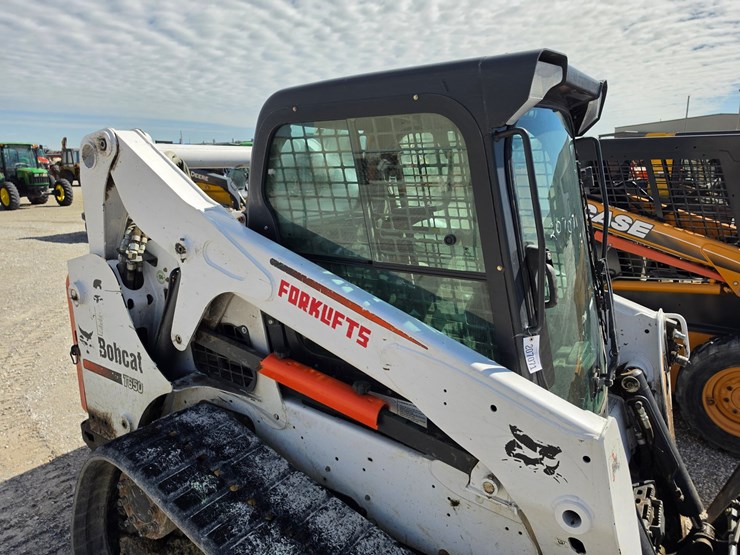 2013-bobcat-t650-image-23