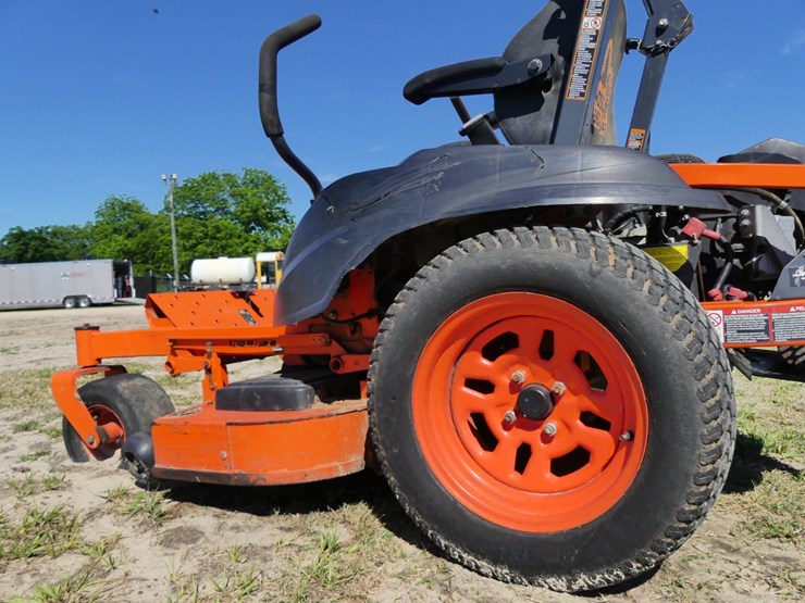 2023-kubota-z412kw-image-7