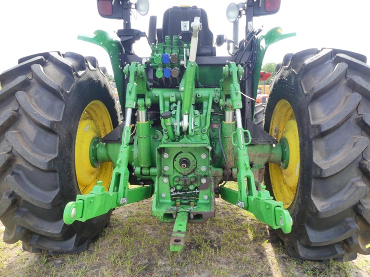 2024-john-deere-5120m-image-5