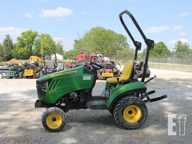 john-deere-1023e-image-2