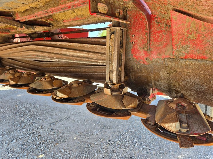 2011-new-holland-h7450-image-11