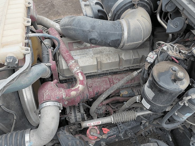 2017-mack-granite-gu713-image-60