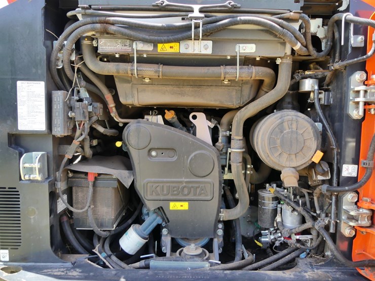 2025-kubota-svl75-3-image-9
