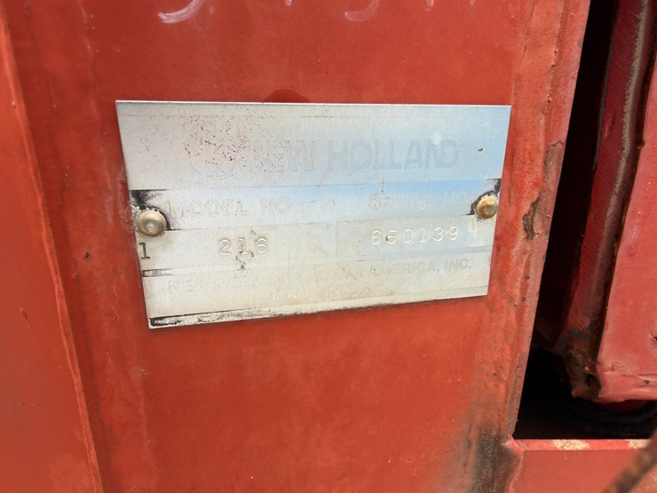 new-holland-216-image-4