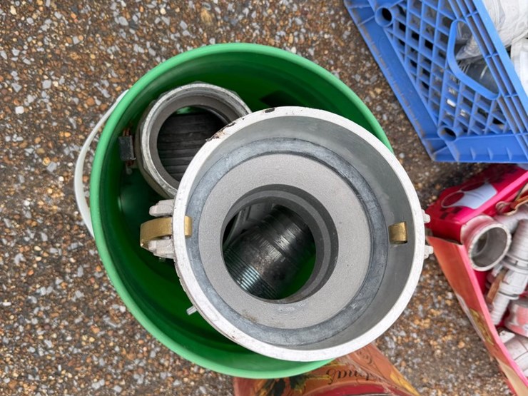 #9045-•-lot-of-misc-aluminum-clamps-&-fittings-image-3