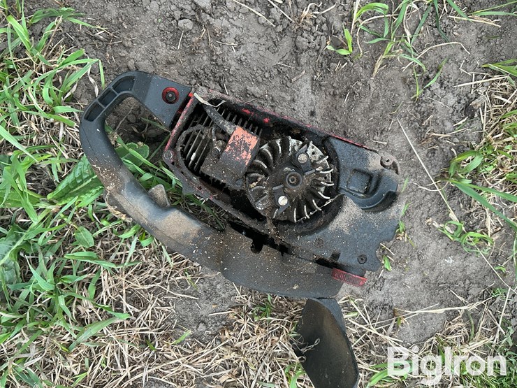 chainsaws-image-15