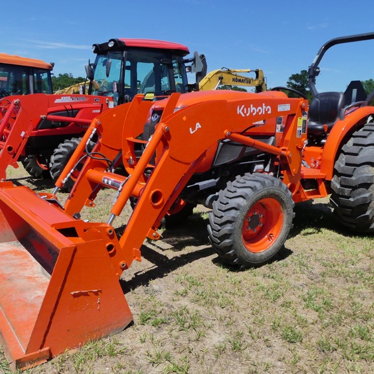 2022 KUBOTA L4701