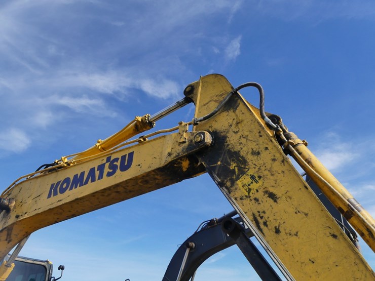 2019-komatsu-pc210-lc-image-7