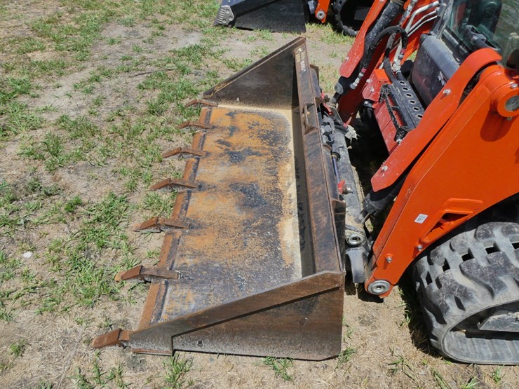2024-kubota-svl75-3-image-11