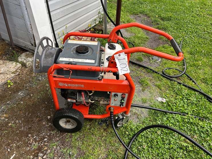#102-•-husqvarna-pressure-washer-image-2